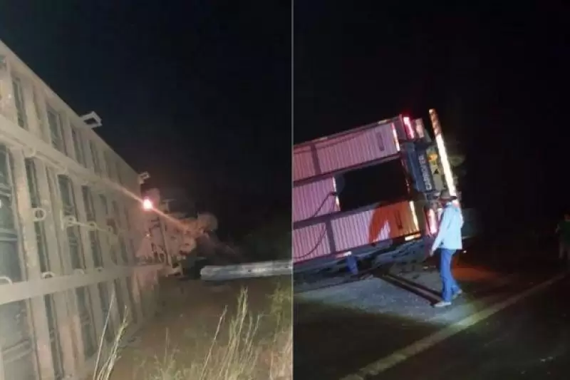 Motorista morre preso às ferragens após carreta com carga viva tombar na BR-429 em Rondônia