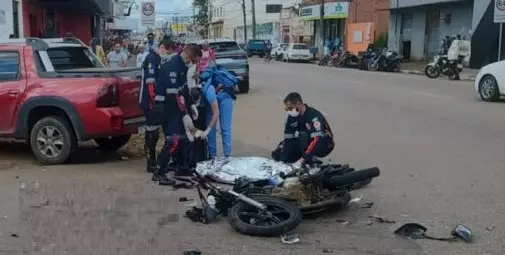 Motociclista de 19 anos morre em grave acidente na avenida Amazonas