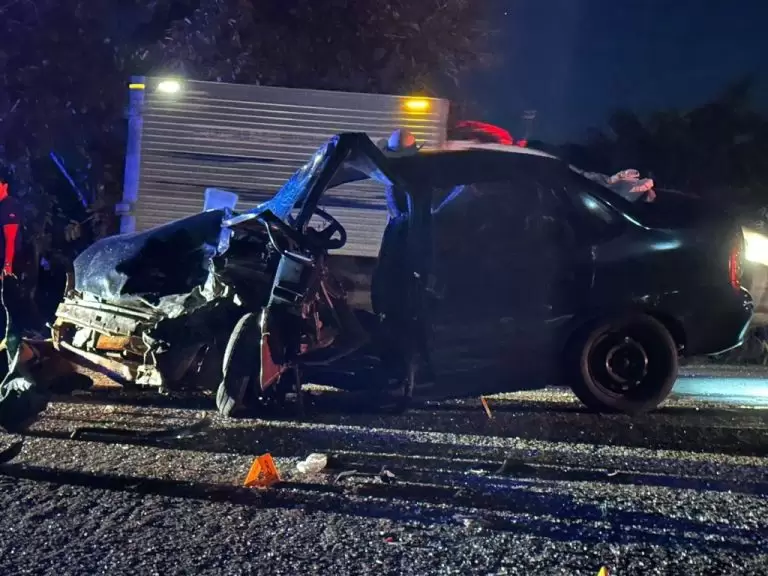Bebê de 3 meses e casal de idosos morrem em grave acidente envolvendo três carros