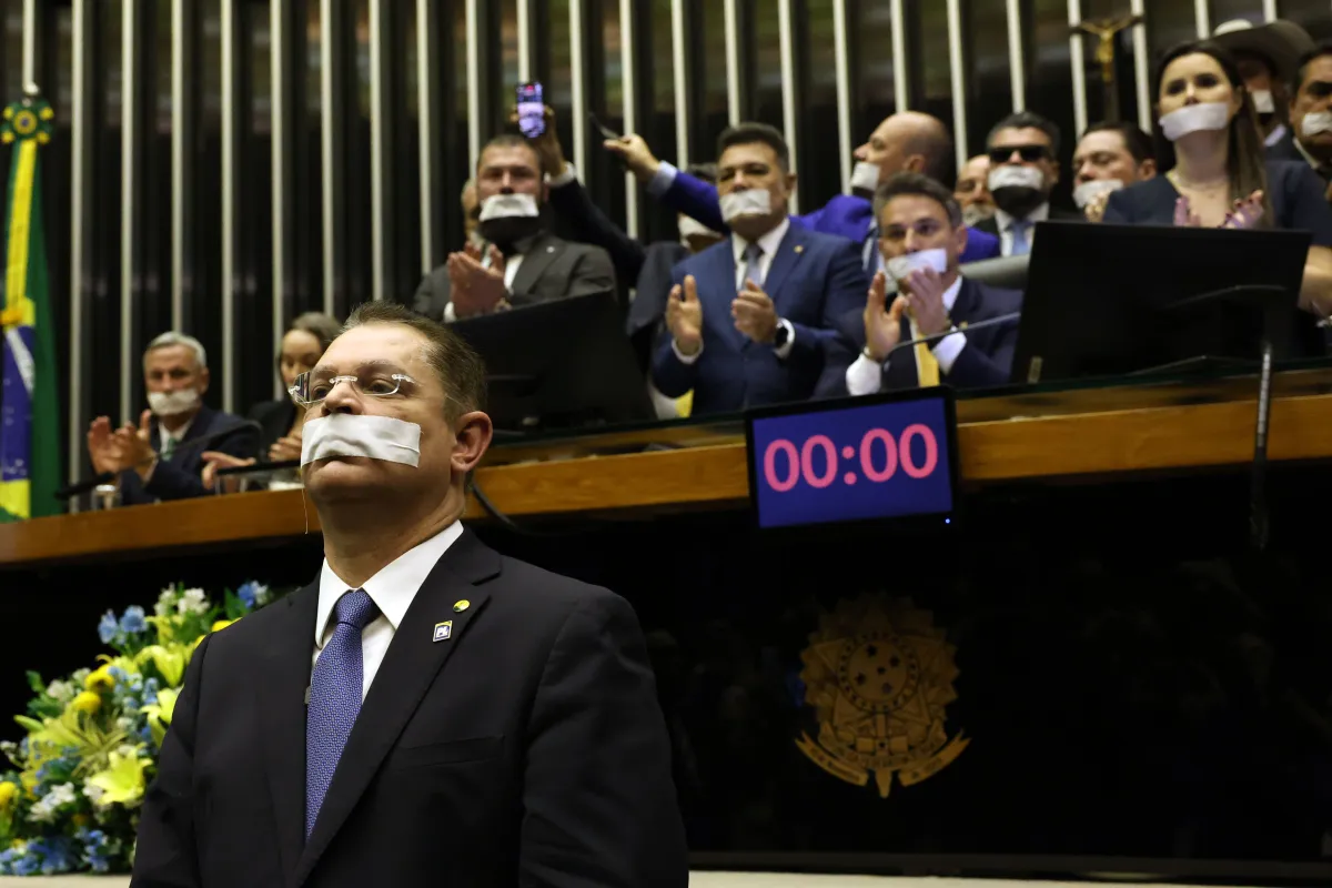 PL prepara escala de fim de semana para manter ocupação de plenários