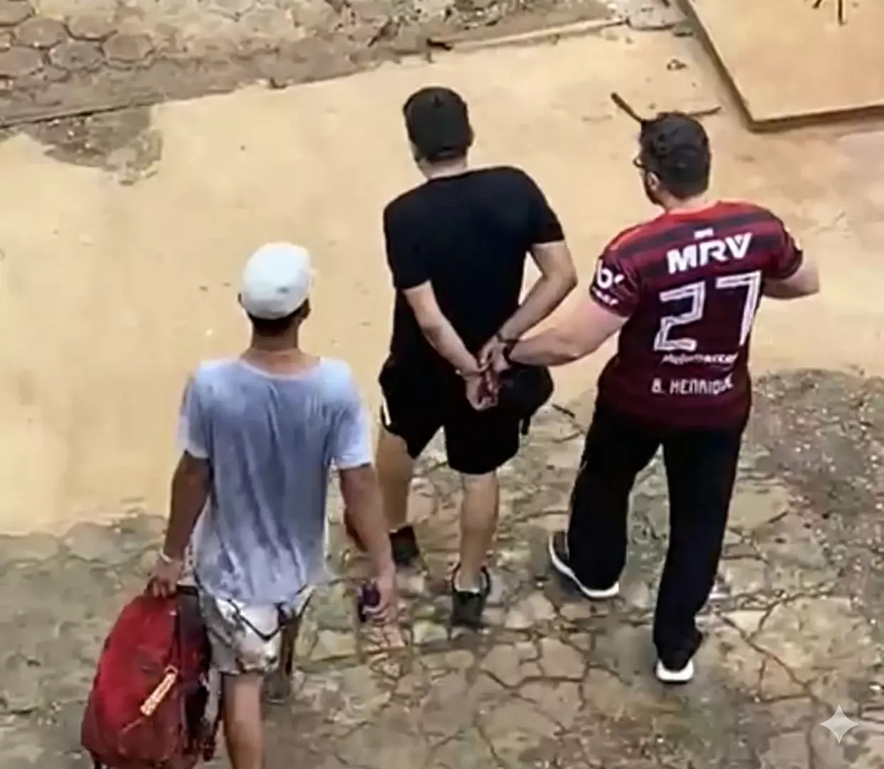 Delegado prende elemento logo após ter Furtado caminhonete Ford Ranger na manhã deste sábado