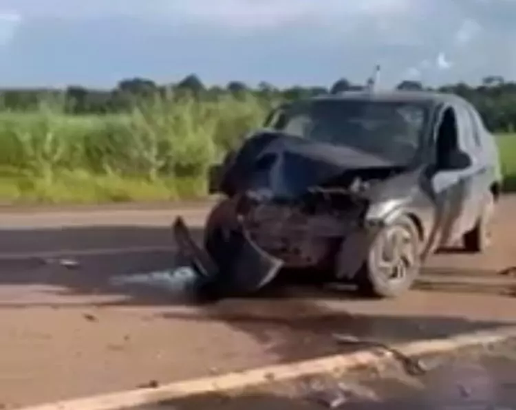 Colisão frontal na BR-425 deixa um morto e dois feridos em Rondônia