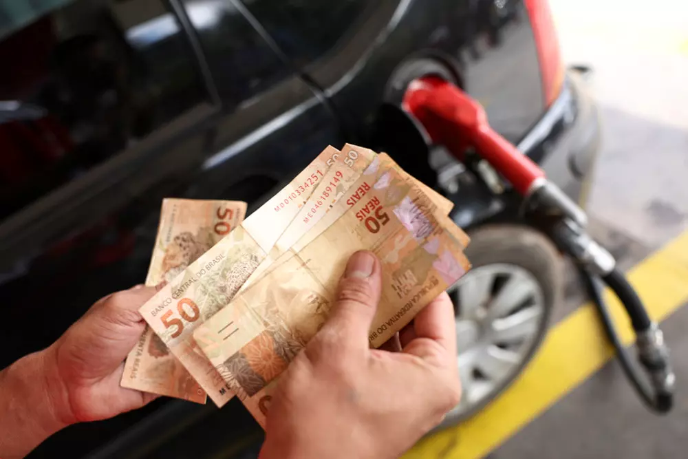 Marcos Rocha não adere a plano do Governo Federal para baixar preço do diesel