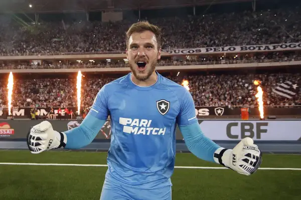 Bento tem lesão confirmada pelo Athletico e é cortado da Seleção; Lucas Perri é o substituto