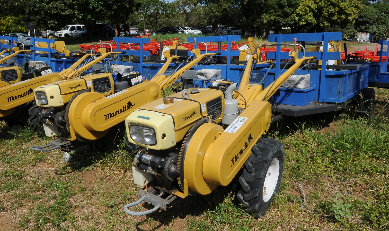Codevasf entrega equipamentos para apoiar produção de agricultores familiares no DF