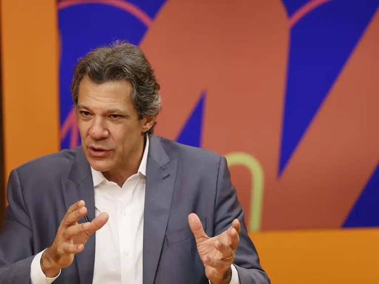 Contas do Governo até abril têm superávit de R$ 74,3 bi, 46% maior que ano passado