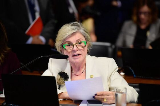 Buzetti critica aumento de deputados: