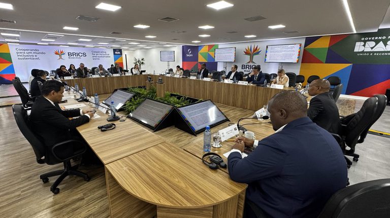 Harmonização de regras comerciais e ambientais é tema de encontro do Brics