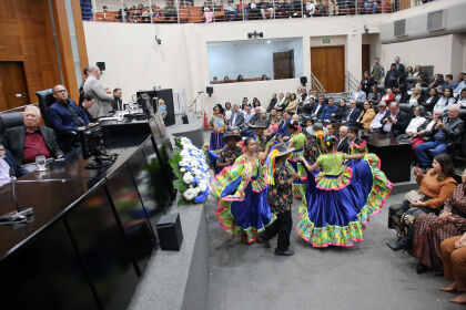 ALMT homenageia cidadãos que contribuem com o desenvolvimento de MT