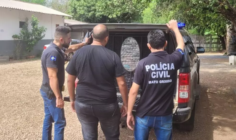 Jovem suspeita de matar morador de rua no centro de Cuiabá afirma que queria acertar coração da vítima