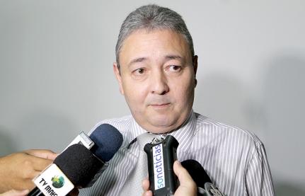Juiz aposentado é achado morto pela esposa após o almoço; não se sentia bem