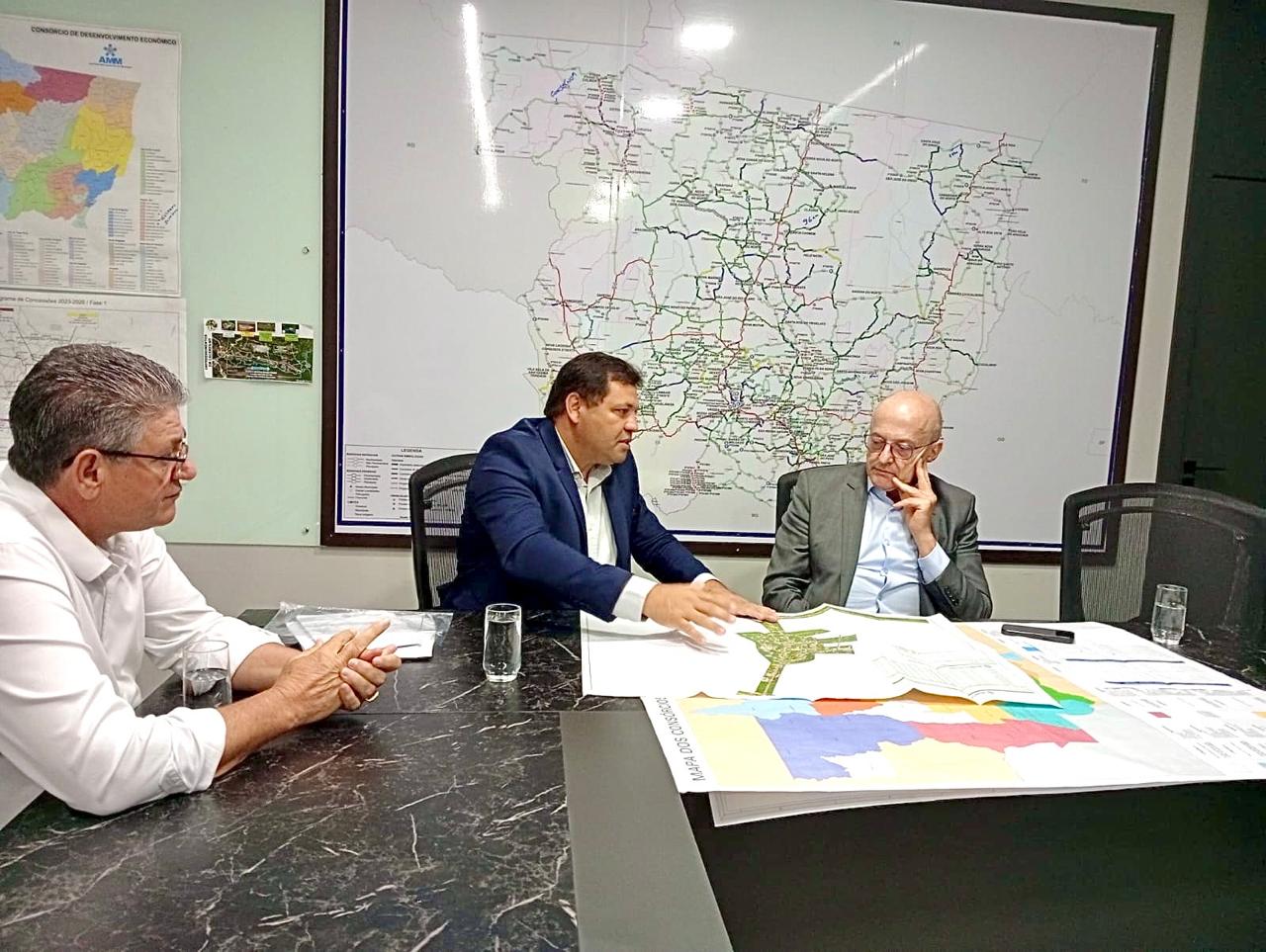 Prefeitura tem apoio do Estado e confirma início das obras de asfalto e drenagem na Vila Alta