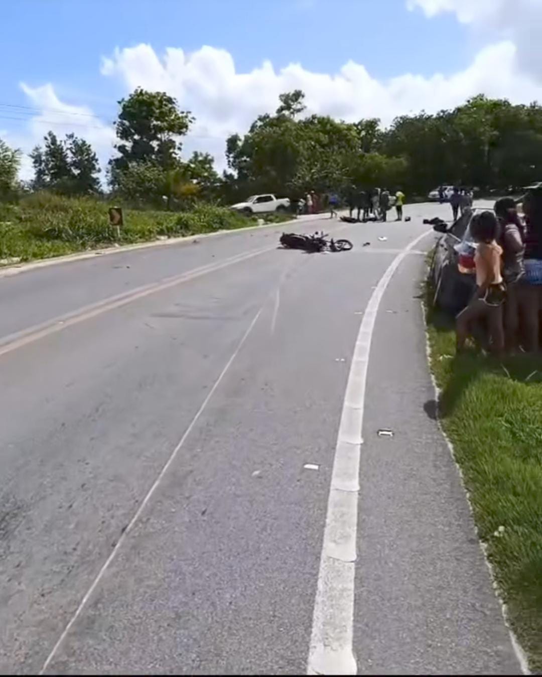 Homem morre em colisão entre moto e carro em São Mateus