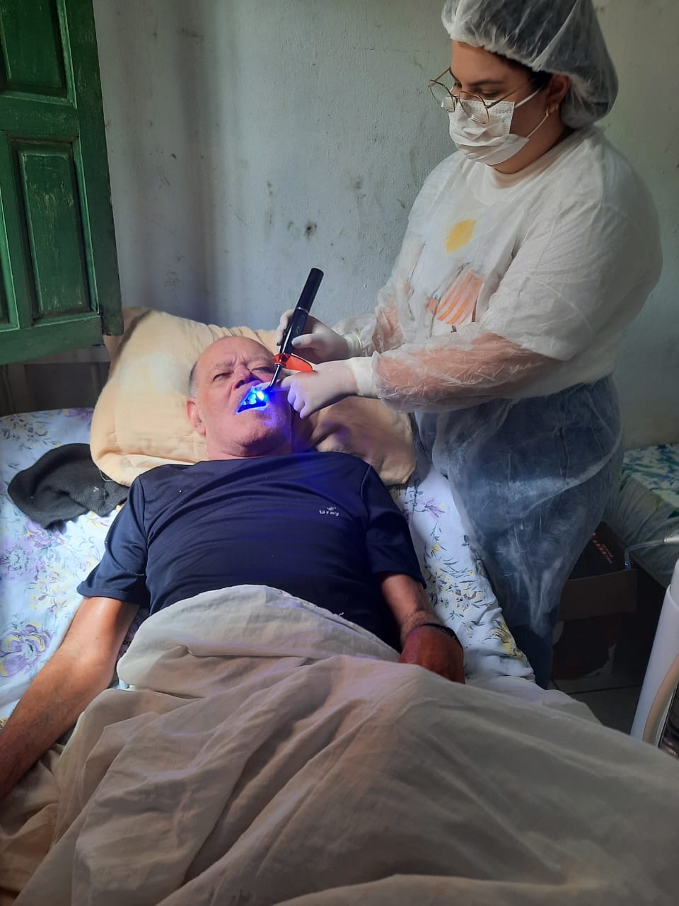 Prefeitura de Jaguaré oferece atendimento odontológico domiciliar a pacientes acamados