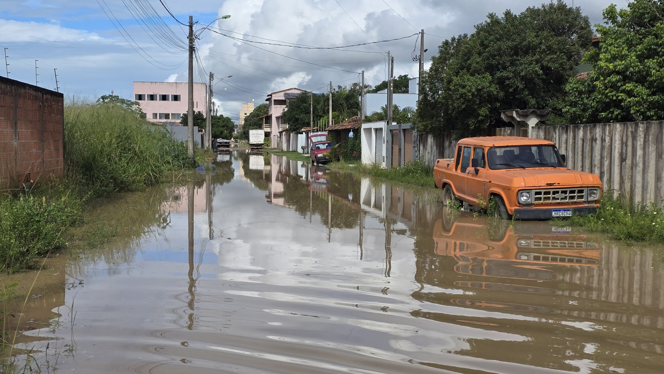 Com lentidão da Macrodrenagem população de Guriri mais uma vez fica a mercê das inundações no Balneário