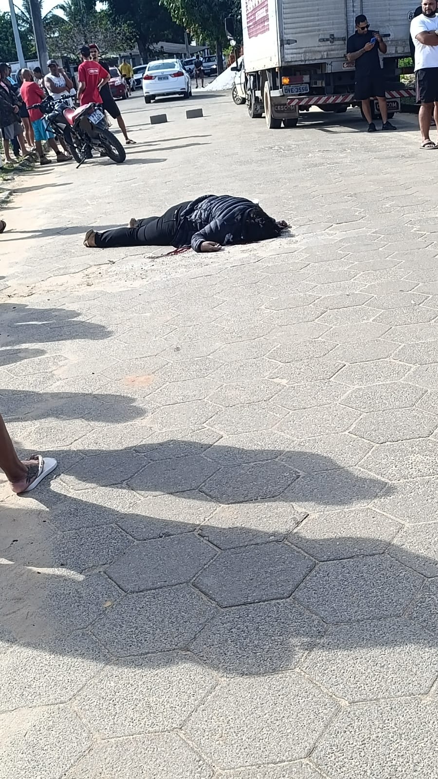 Motociclista morre ao colidir com caminhão Baú na comunidade do Nativo em Barra Nova