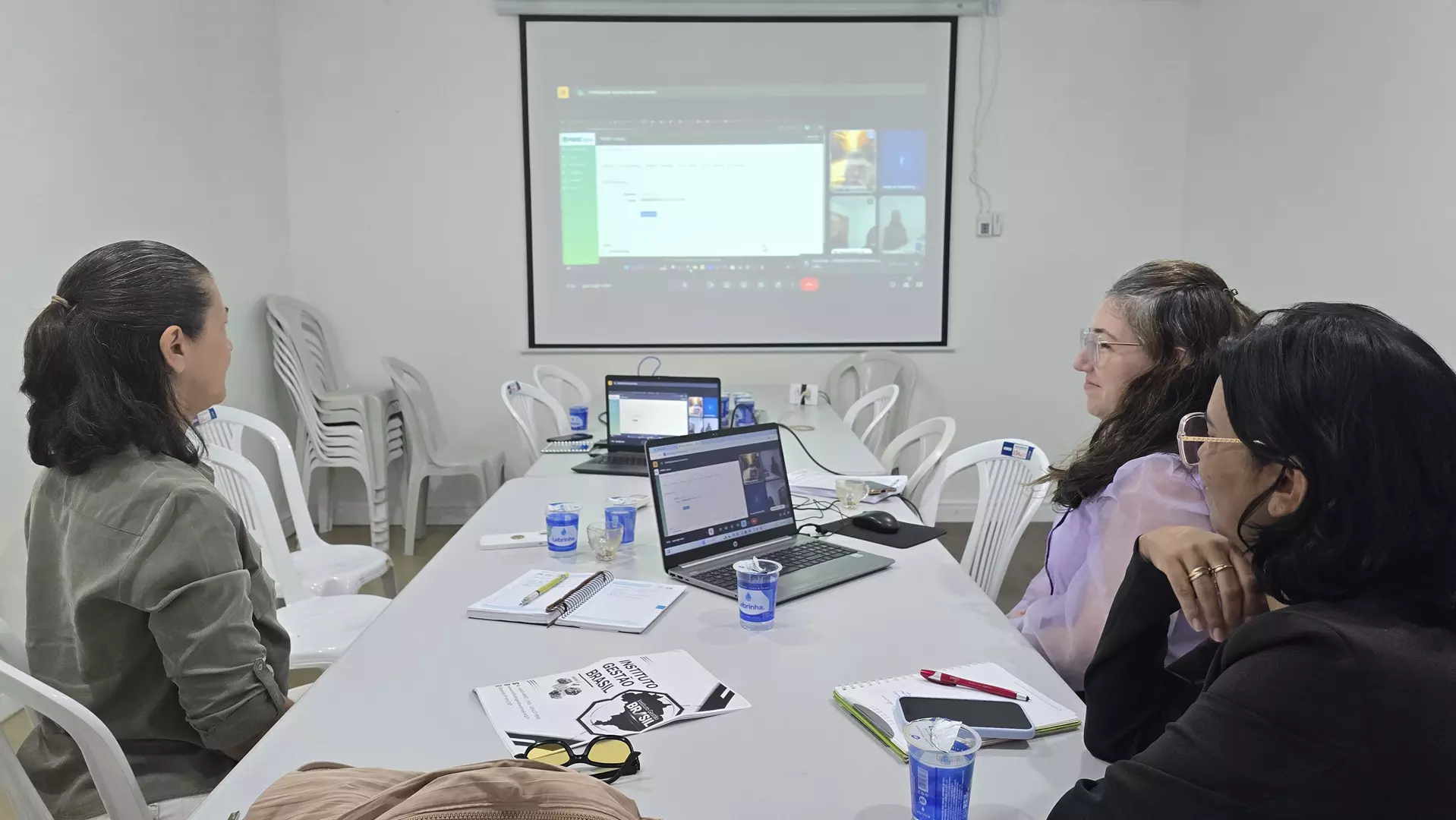 Várzea Grande inicia modernização da gestão de resíduos em parceria com o Instituto Gestão Brasil Várzea Grande inicia modernização da gestão de resíduos em parceria com o Instituto Gestão Brasil