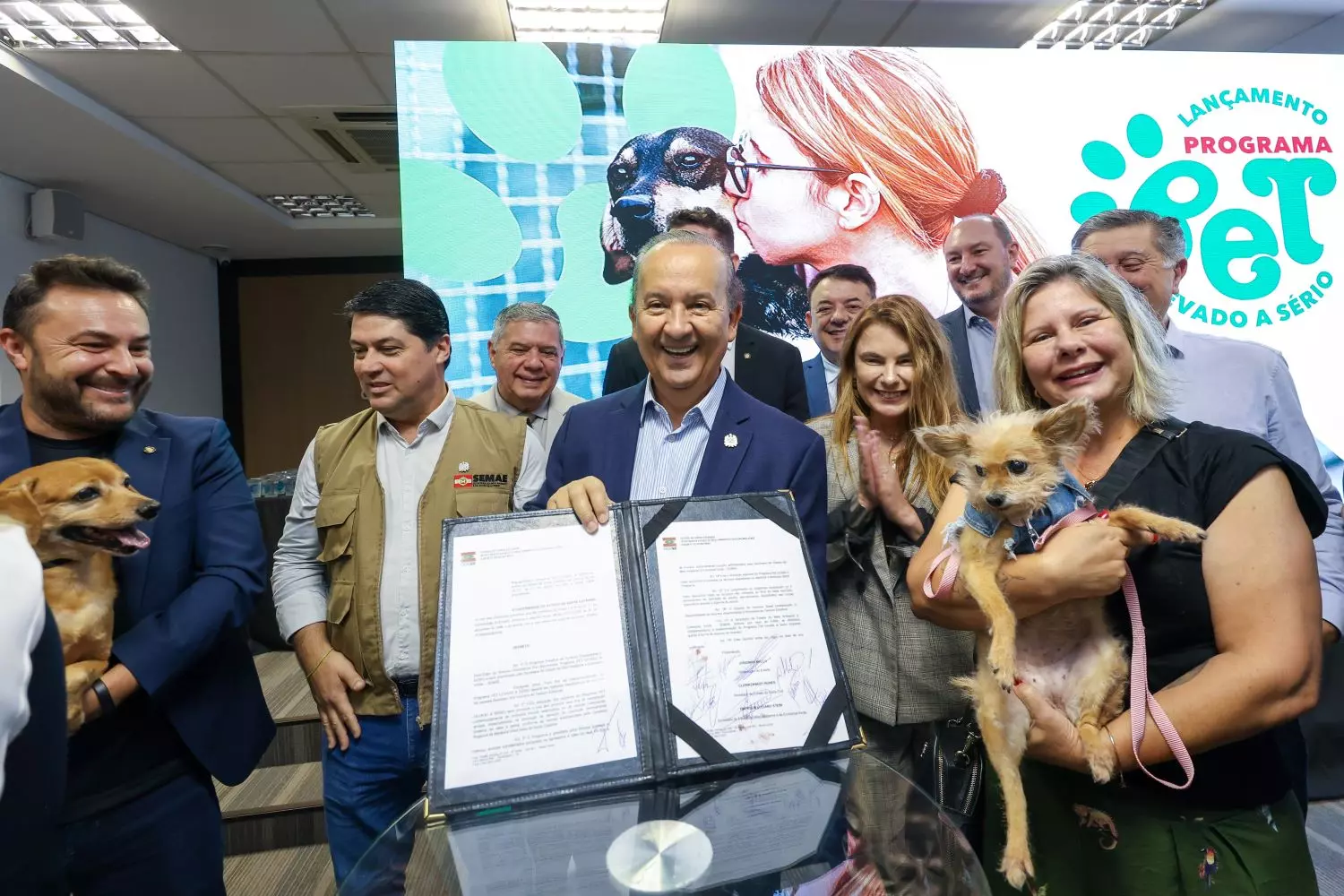 SC lança maior programa estadual de castração animal do país