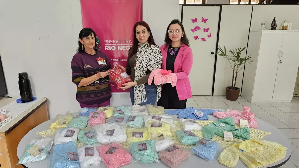 Associação doa kits de inverno para população vulnerável em Rio Negro