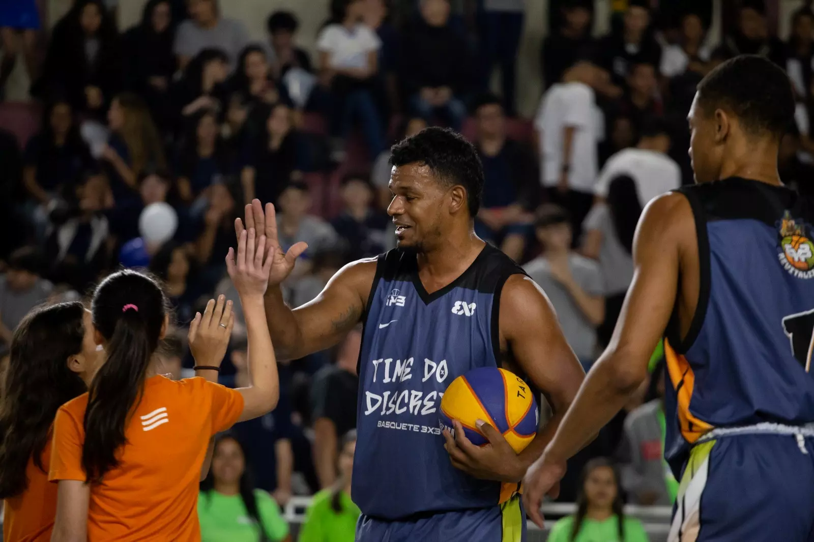 Jogos Estudantis de Volta Redonda é aberto com a participação do jogador da Seleção Brasileira de Basquete 3X3 Leandro Discreto
