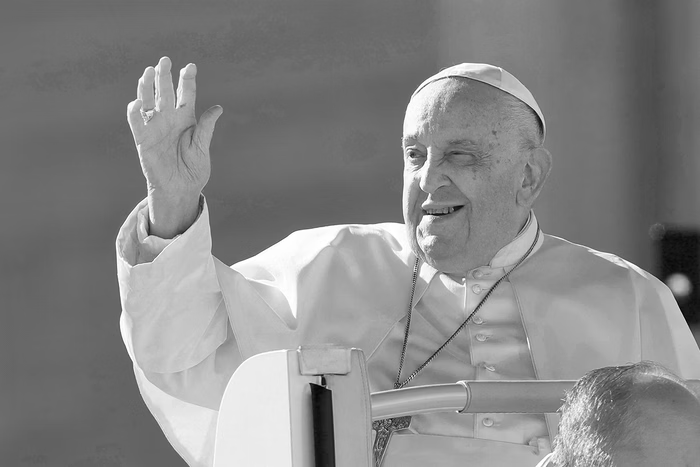 Papa Francisco morre aos 88 anos após lutar contra problemas respiratórios