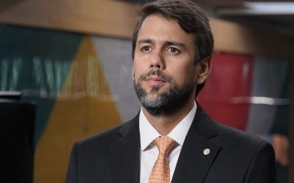 Pedro Lucas confirma, em nota, recusa de indicação para o Ministério das Comunicações