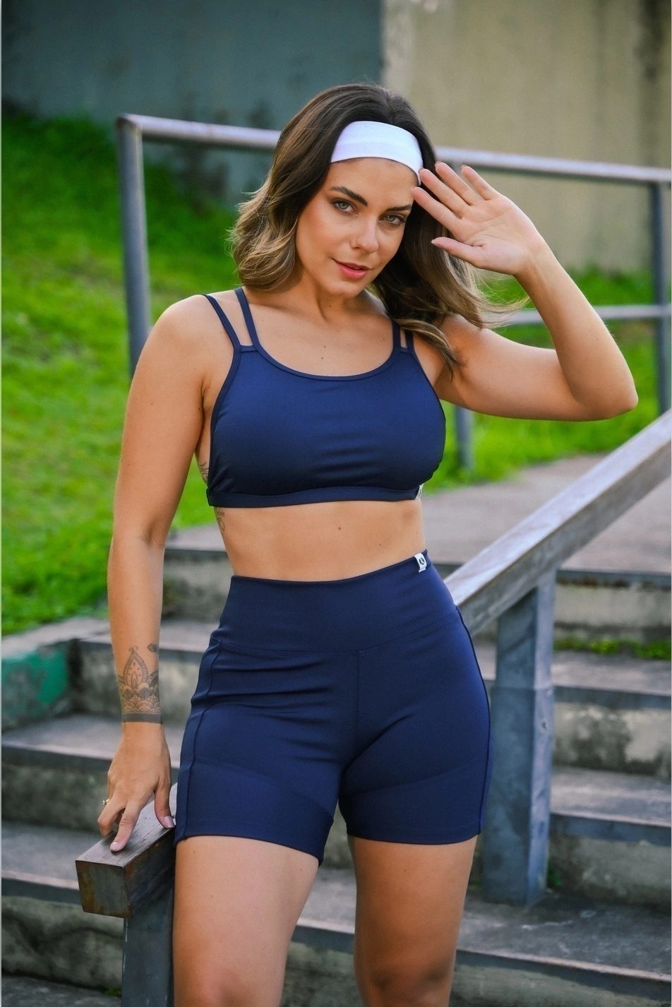 SHORTS FIT – MEIA COXA C/ RECORTE - Ah9066