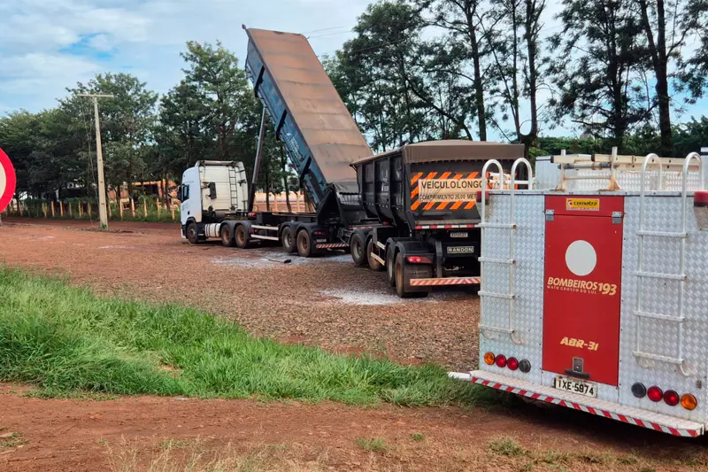 Carreteiro sofre descarga elétrica e é socorrido em estado grave pelos Bombeiros em MS