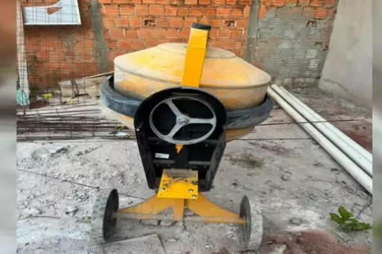 Homem é preso em Água Clara após furtar motor de betoneira e tentar vender equipamento no centro da cidade
