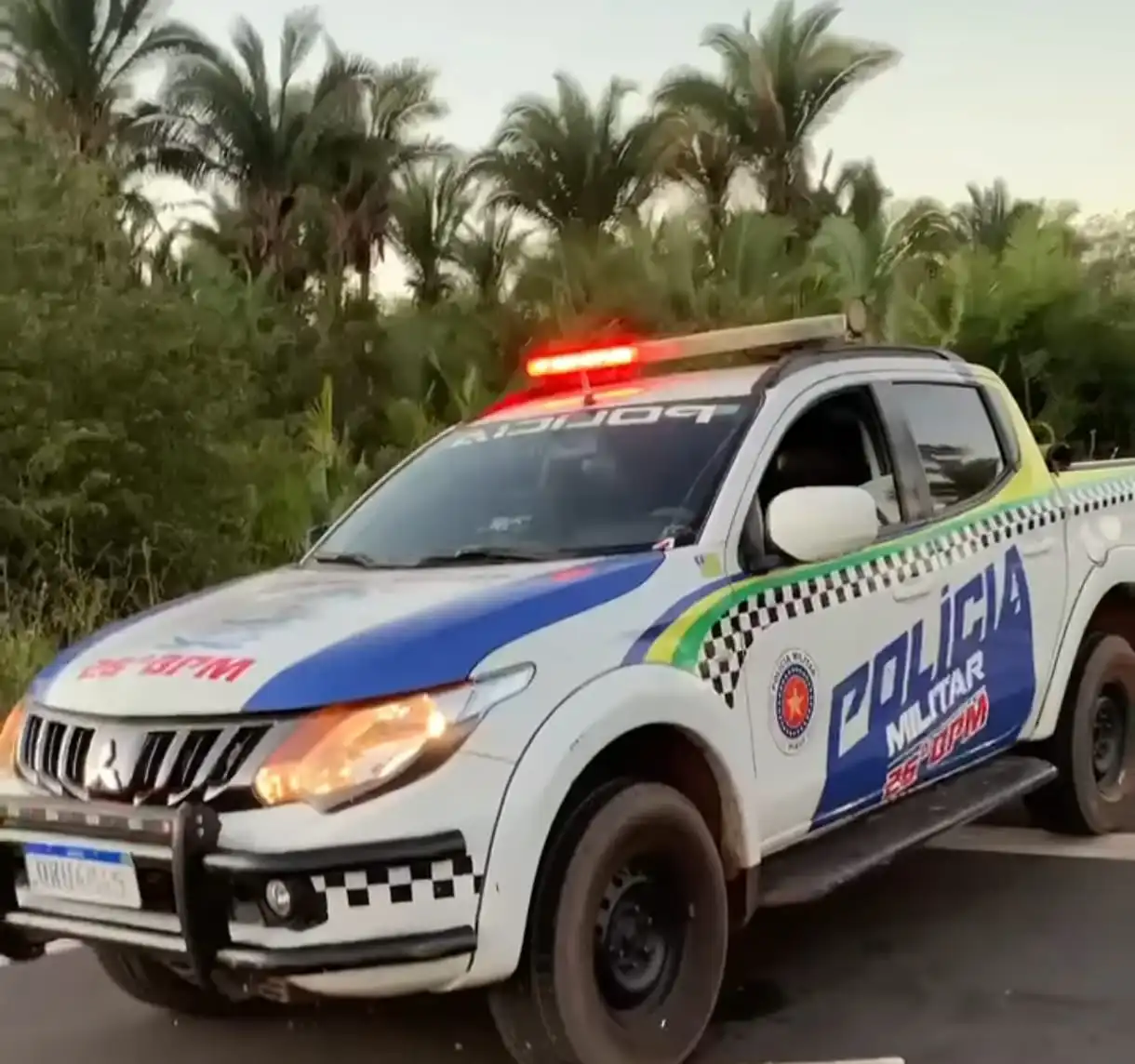 Cidade Destaque Dupla faz arrastão em ônibus na PI-112 entre Teresina e União