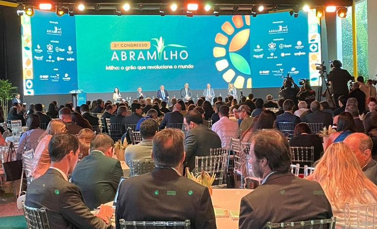 Mapa participa do 3º Congresso da Abramilho e discute cenário internacional e a sustentabilidade no setor do milho