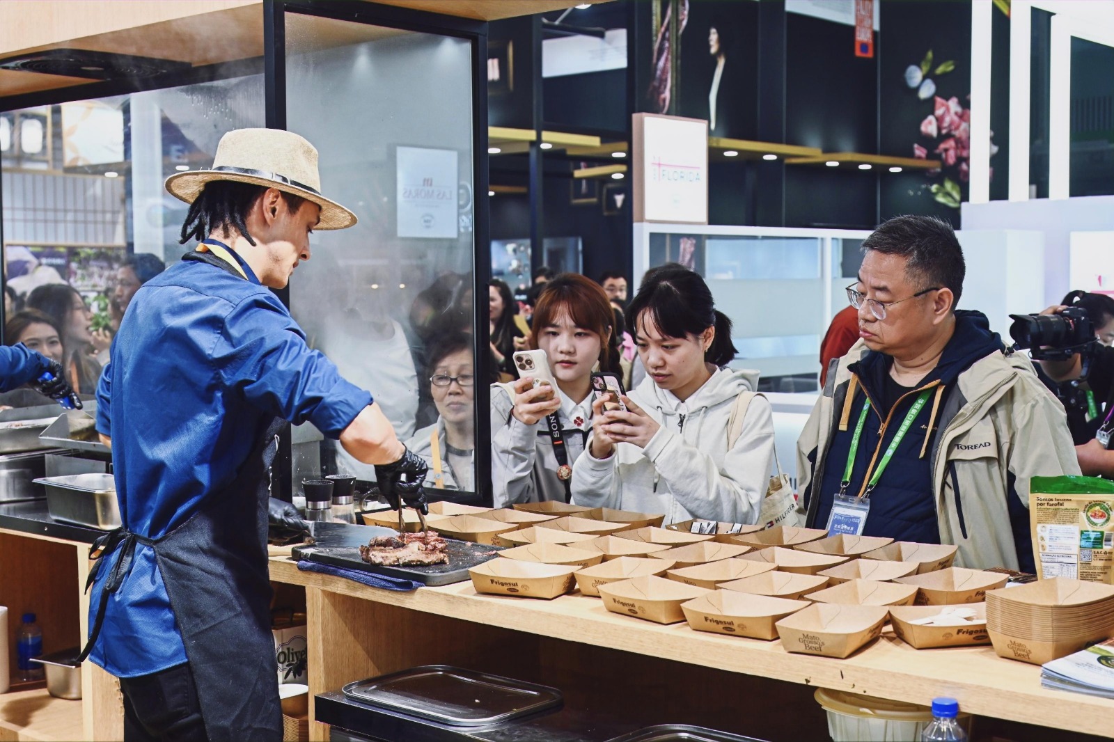 Carne de MT conquista destaque e paladares na maior feira de importação da China