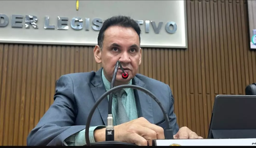 Vereador Durão: Solicita limpeza pública em Azinópolis