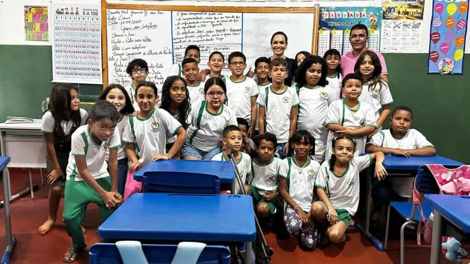 Vereadora Dayany Martins vai à Escola Municipal Jesuíno Gonçalves,falar sobre o legislativo municipal.
