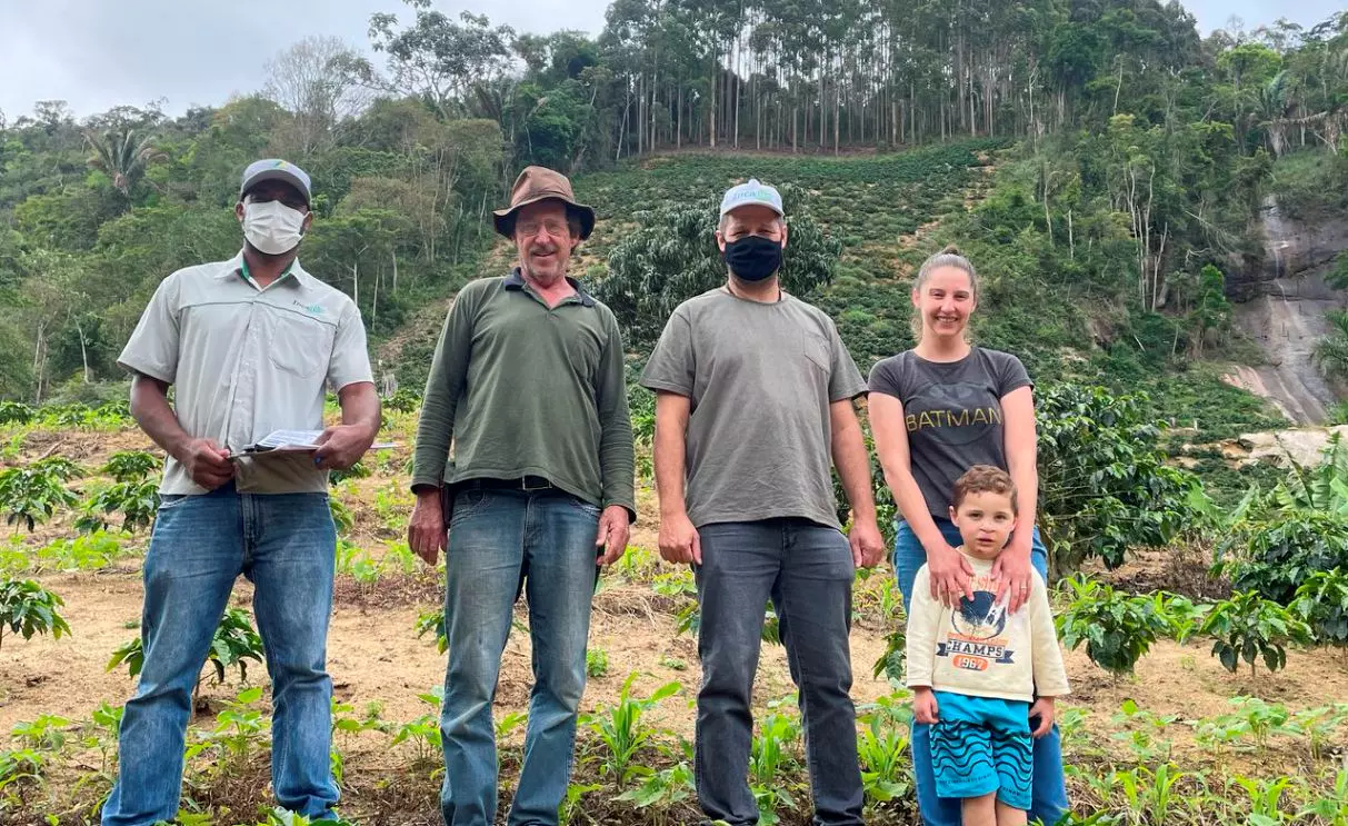 Florestas plantada e nativa garantem cafés tardios em Rancho Dantas