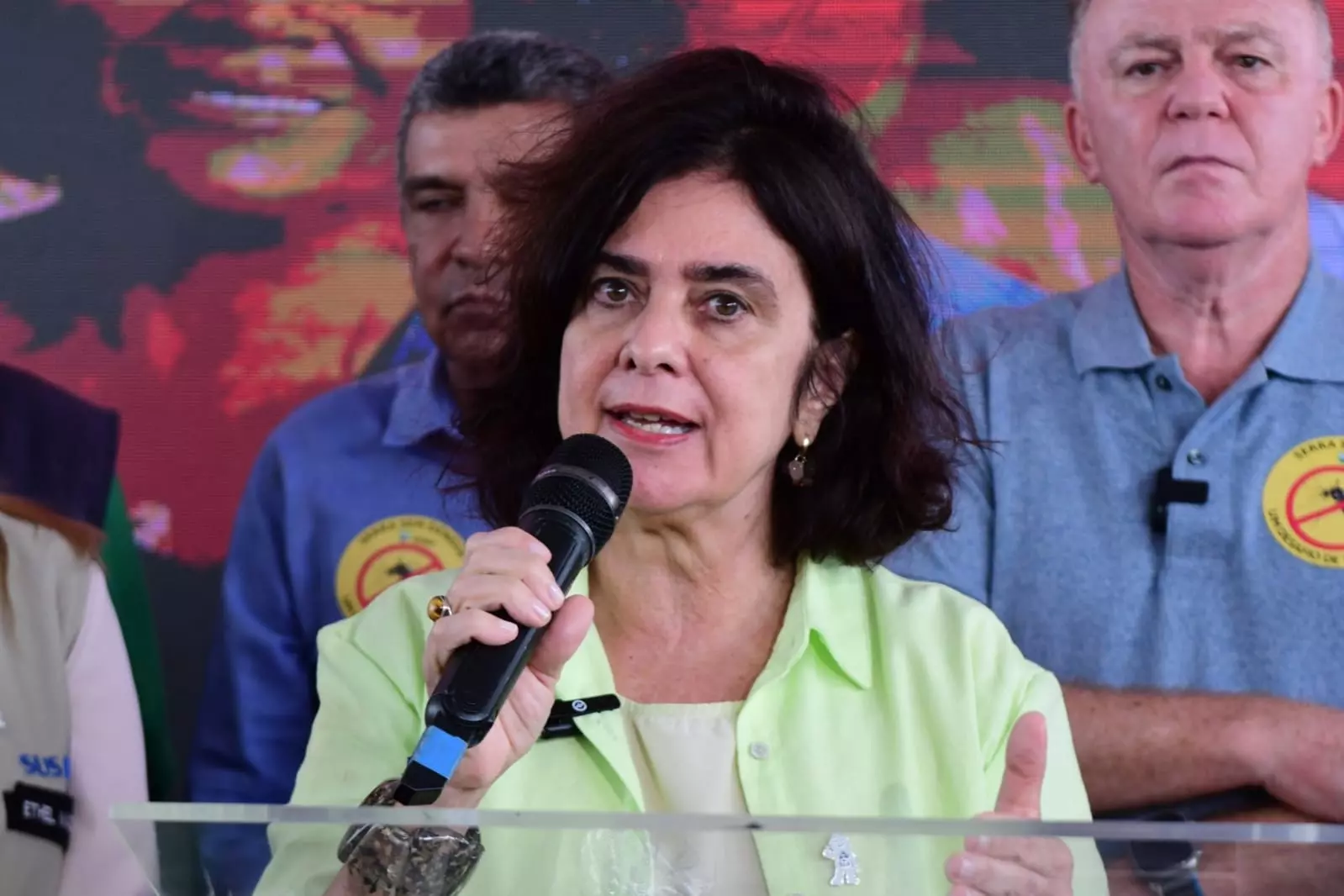 No ES, ministra da Saúde antecipa data para imunização contra gripe e garante vacinação de dengue nas escolas
