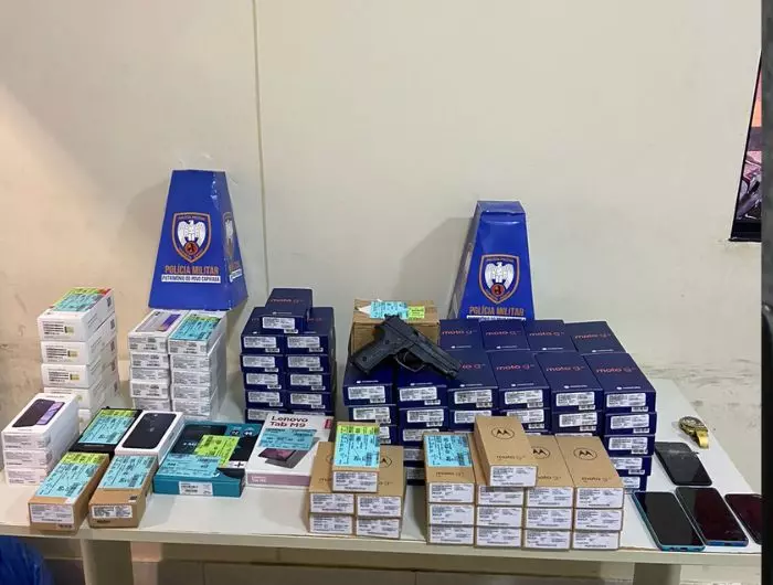 PMES detém quatro indivíduos após terem roubado celulares de loja em Cachoeiro de Itapemirim