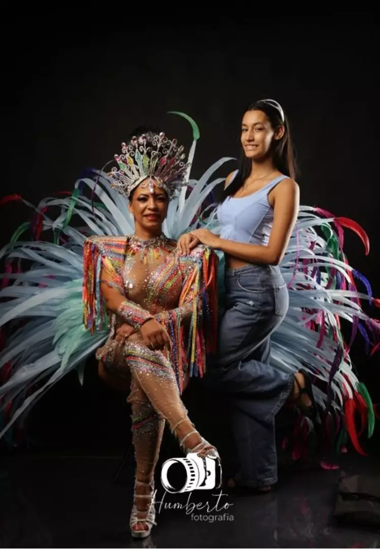A MUSA ADRIANA LUCHINI, BRILHARÁ EM TRÊS ESTADOS NESTE CARNAVAL, ES - RJ E SP