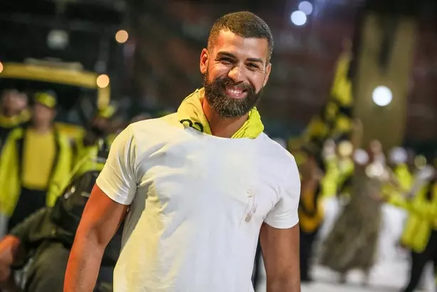 Unidos do Jacarezinho anuncia Bruno Oliveira como carnavalesco no retorno à Marquês de Sapucaí
