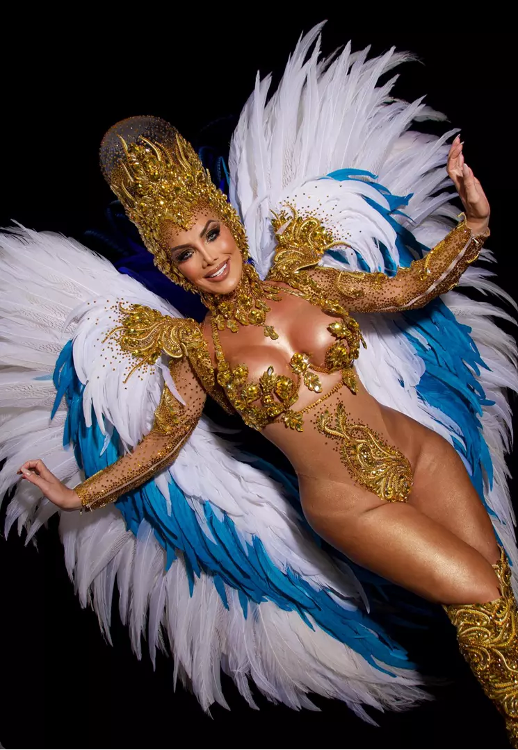 CAMILA PRINS COMEMORA ANIVERSÁRIO NESTE SÁBADO (26) COM SAMBA NA SUIÇA