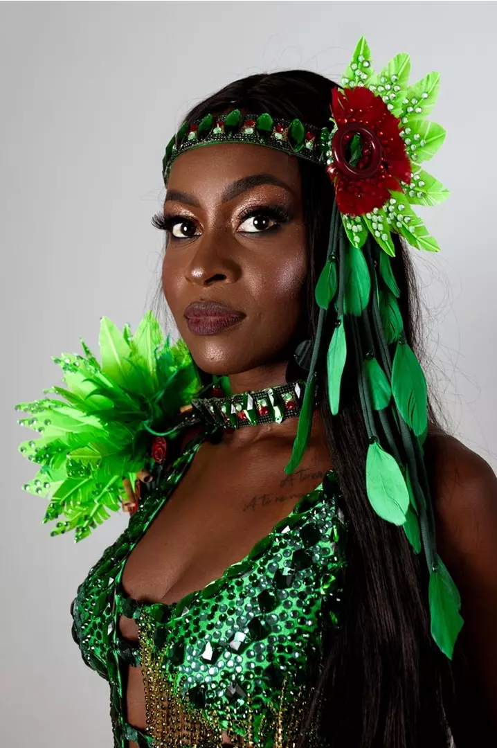 A Unidos de Bangu anuncia a renovação de Ellen Beatriz como diretora da ala de passistas para o Carnaval 2026.