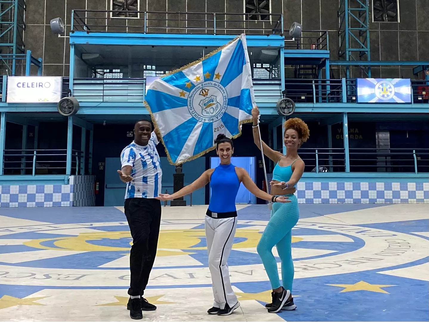 1° casal de mestre-sala e porta-bandeira da Unidos de Vila Isabel inicia ensaios para Carnaval 2026