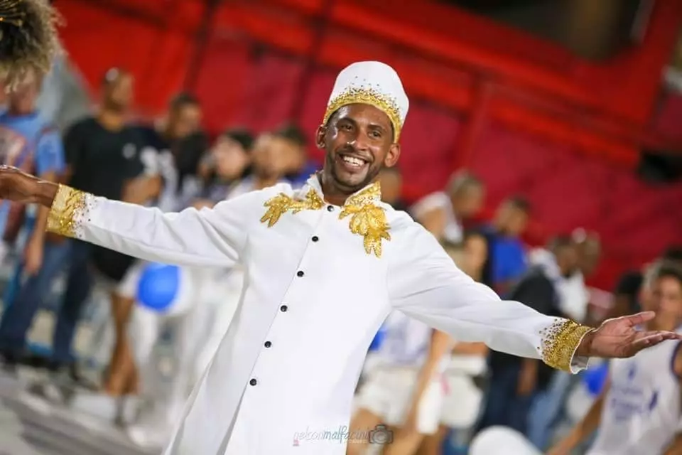 Acadêmicos de Vigário Geral apresenta Johny Matos como novo primeiro mestre-sala.