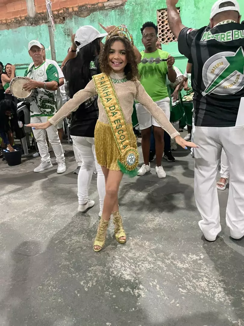 UNIDOS DE COSMOS DÁ INÍCIO À DISPUTA DE SAMBA PARA O CARNAVAL 2026