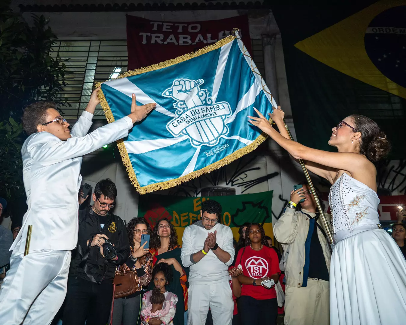 Casa do Samba Estrela Cadente lança seu clipe do samba-enredo