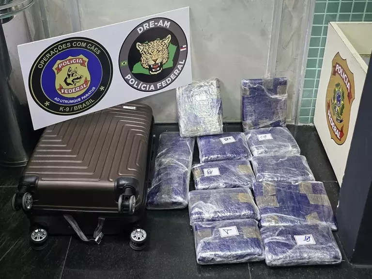 PF prende passageira com cerca de 14 kg de skunk no aeroporto de Manaus/AM