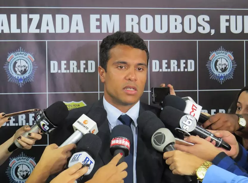 Delegado do AM é preso em operação da PF por sequestro e tortura em Roraima