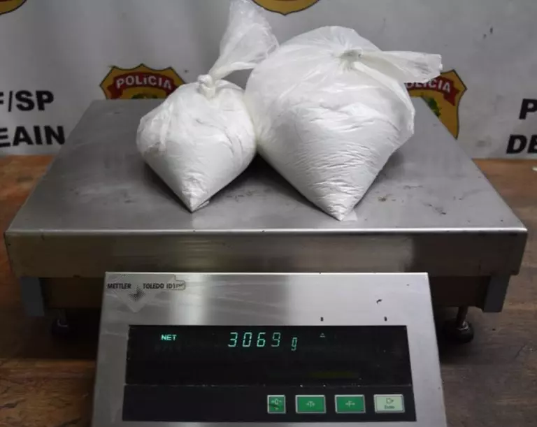 PF prende seis pessoas por tráfico de drogas e três por mandados de prisão