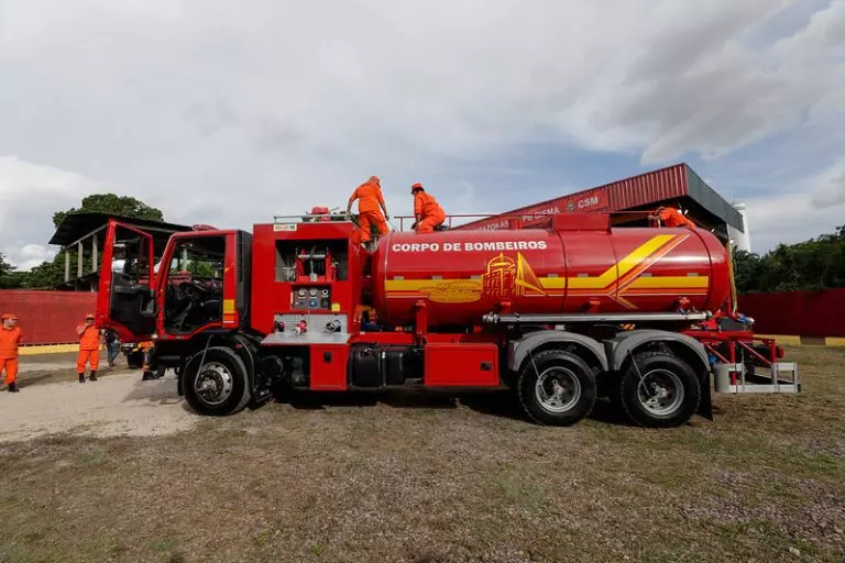 Wilson Lima entrega nova base do Corpo de Bombeiros no bairro Santa Etelvina, zona norte de Manaus