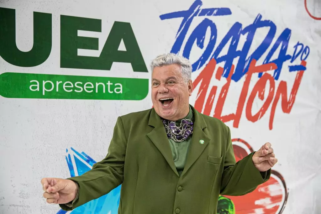 Programa da UEA comandado por Milton Cunha irá exaltar as tradições da festa de Caprichoso e Garantido
